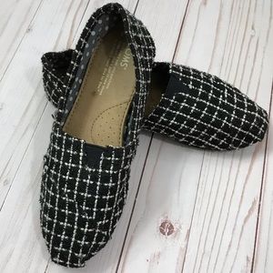 Toms Black & White Sparkly Plaid Slip On Flats 6.5